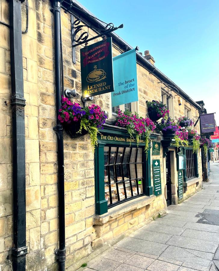 Beautiful Old Bank In Bakewell Villa Exterior photo